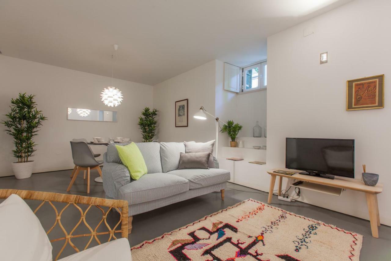 Renovated Apart With Private Courtyard, By Timecooler 리스본 외부 사진