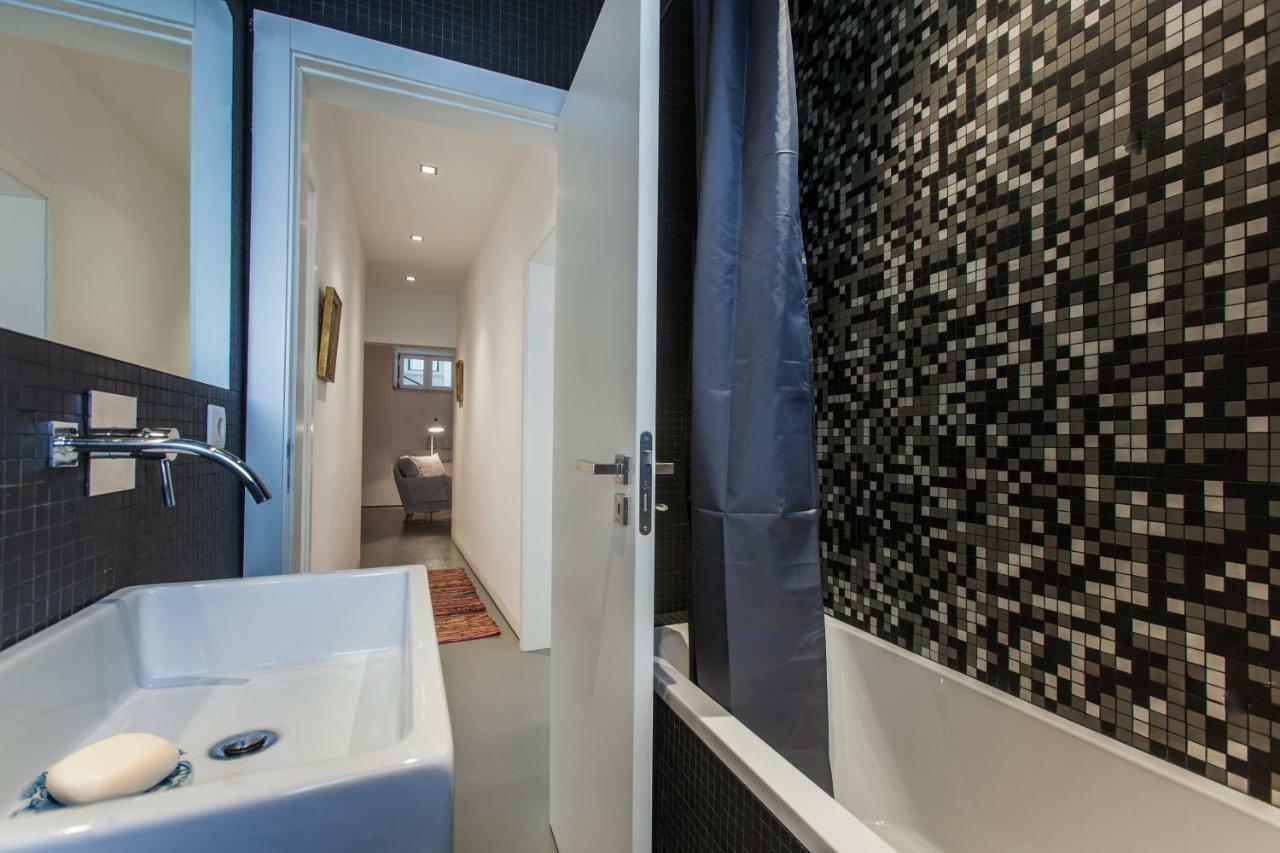 Renovated Apart With Private Courtyard, By Timecooler 리스본 외부 사진