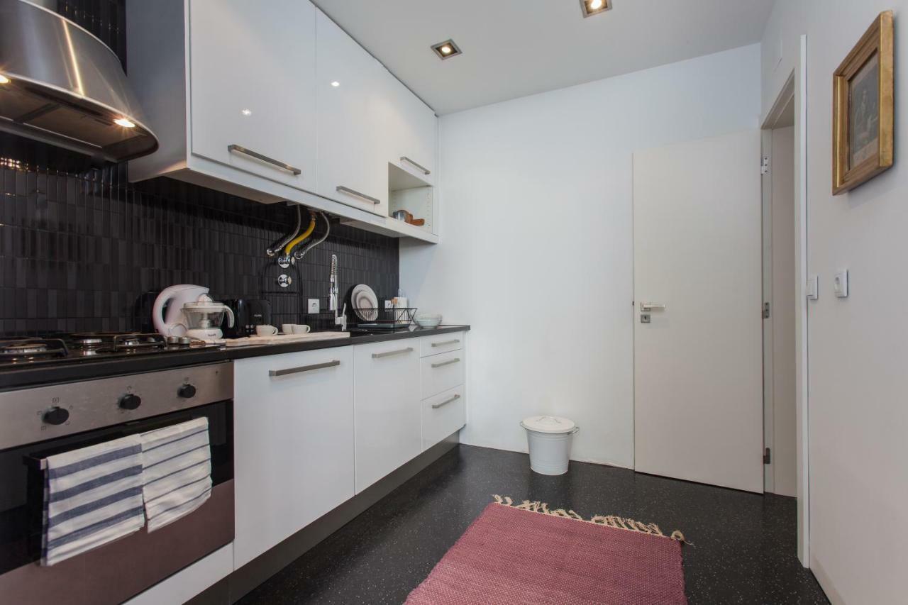 Renovated Apart With Private Courtyard, By Timecooler 리스본 외부 사진